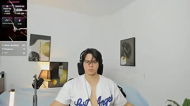 Thom_Ohtani 网络视讯表演