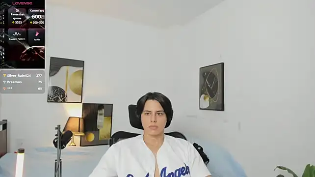 Thom_Ohtani 网络视讯表演