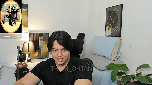 Thom_Ohtani Show in webcam