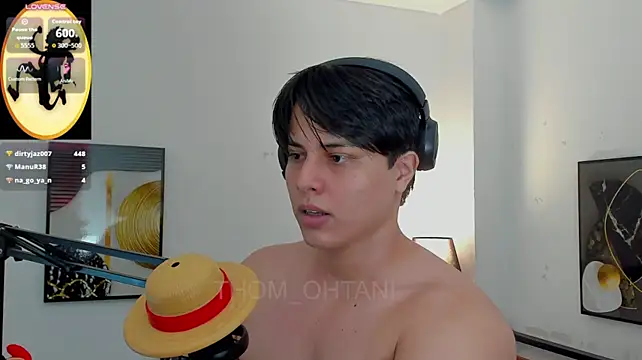 Thom_Ohtani: вебкам-шоу