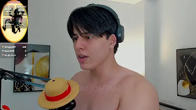Pokazy przed kamerką – Thom_Ohtani