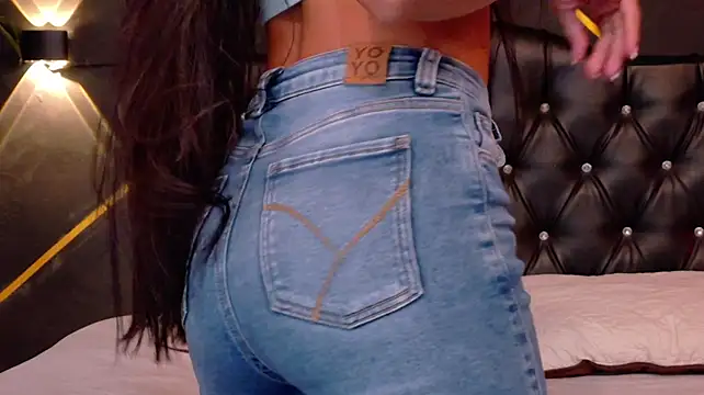 amabel_zambrano Pertunjukan Webcam