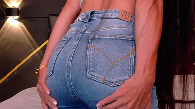 amabel_zambrano's Webcam Show