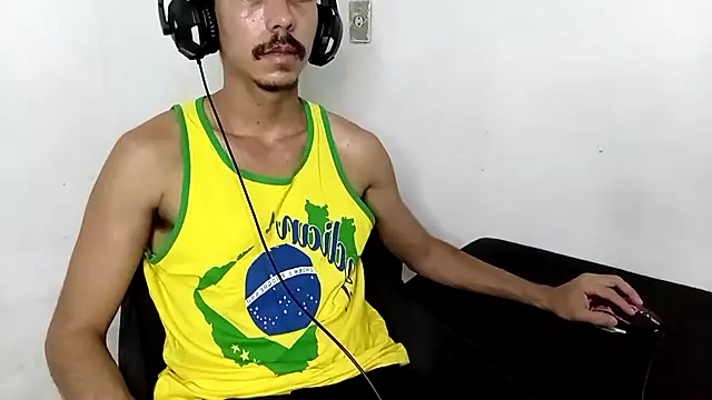 MagrinhoSaradoo Show in webcam