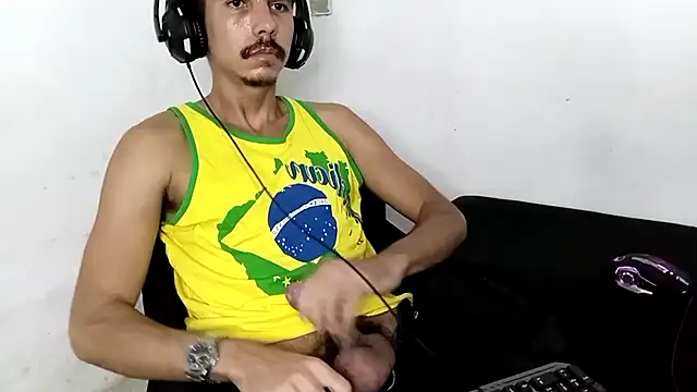 MagrinhoSaradoo Show in webcam