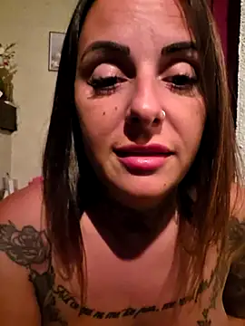 XXX chat uživo modela brune_caliente