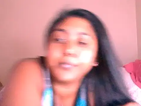 Indian_Ruby99 Adlı Modelin Canlı Sohbet Odası