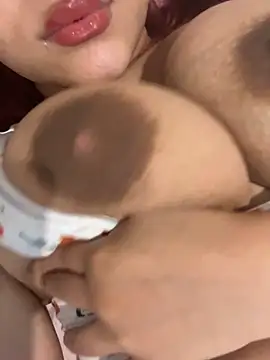 Maya_mimi's Webcam Show