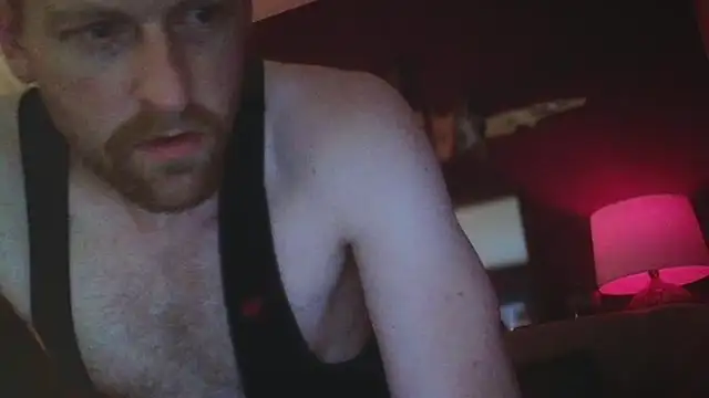 FistFullofBalls Show in webcam