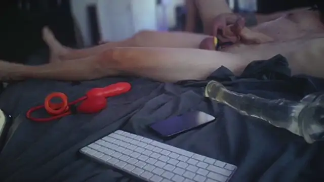 Pokazy przed kamerką – FistFullofBalls