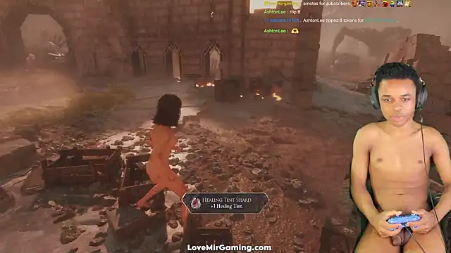 lovemirgaming: διαδικτυακό σόου στην κάμερα