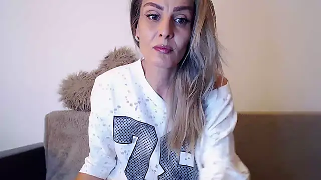 Chat +18 de AshlineKatte ao vivo