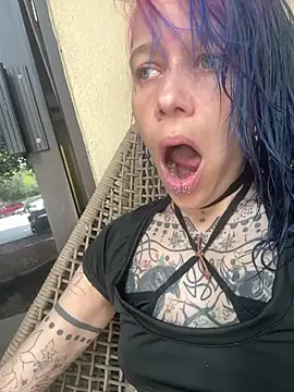 Pokazy przed kamerką – Toxii-