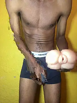 triplebeast Show in webcam