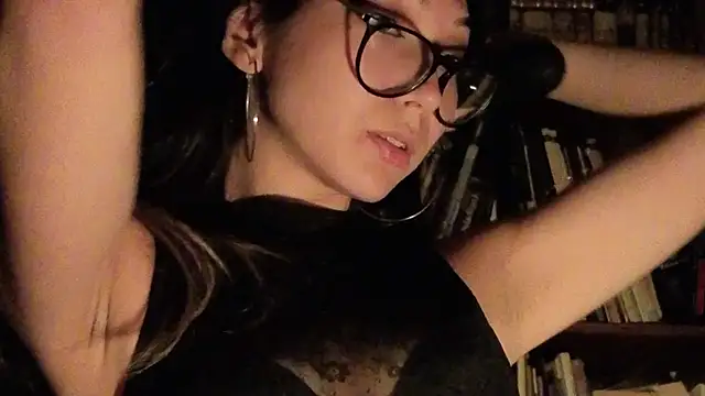 LoveFoxyQueen Show in webcam