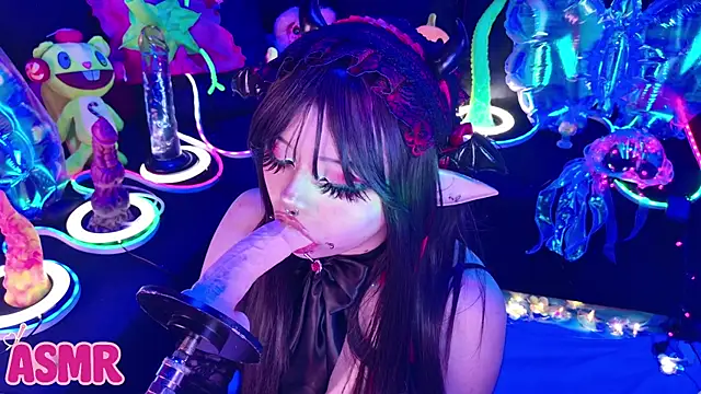 LaytonBox's Webcam Show