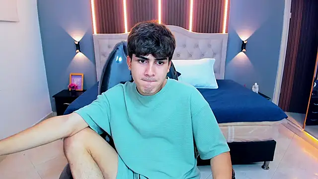 Tommy18__'s Live XXX Chat