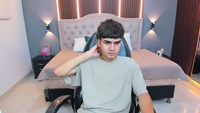 Tommy18__ Webcamshow