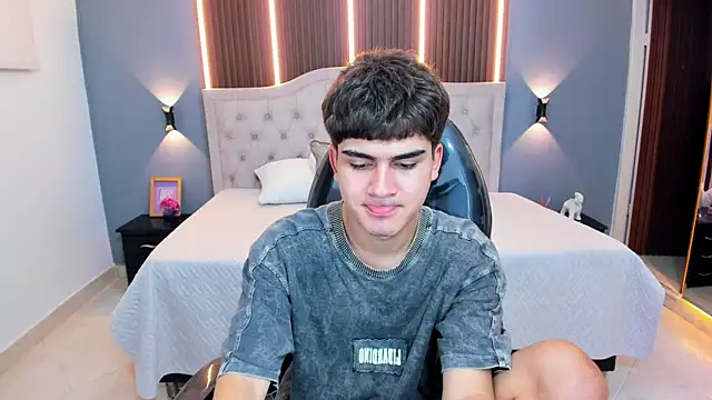 Tommy18__ – Live XXX-chat