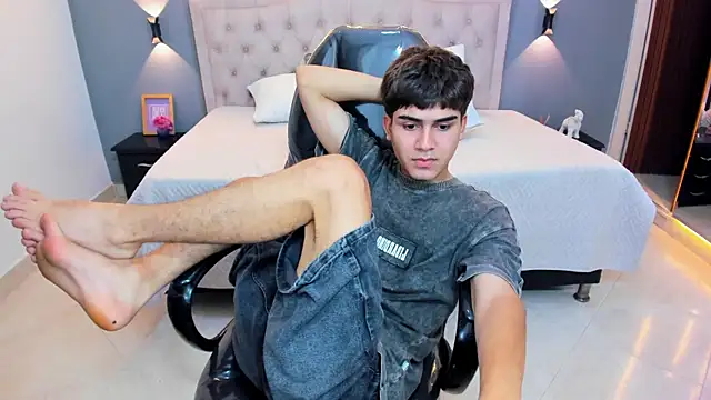 Chat +18 de Tommy18__ ao vivo