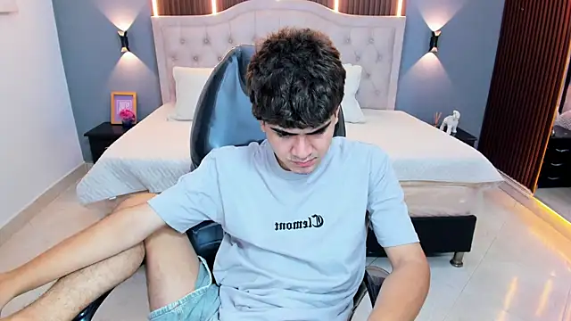 Chat +18 de Tommy18__ ao vivo