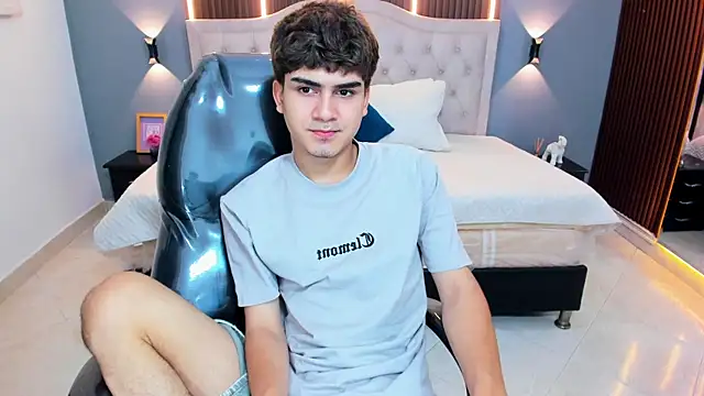 Tommy18__ Webcam show