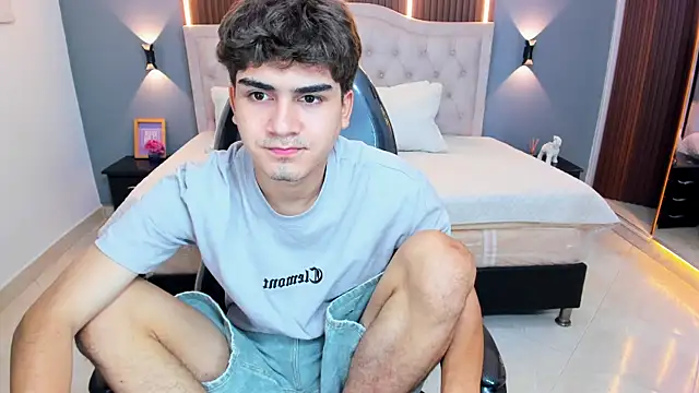 Tommy18__'s Live XXX Chat