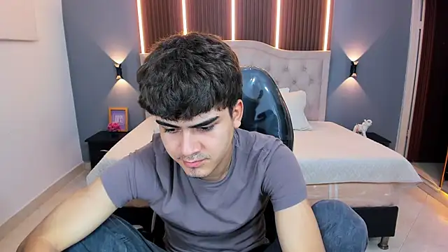 Tommy18__ Live XXX-Chat