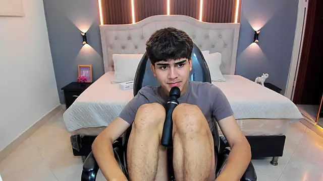 Živý XXX chat Tommy18__