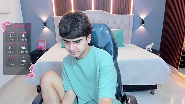 Tommy18__'s Live XXX Chat