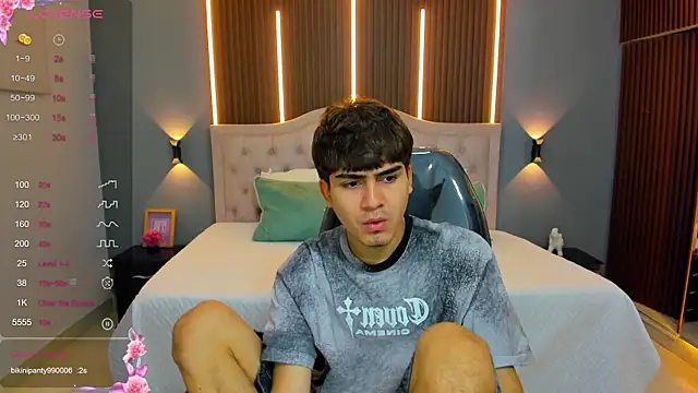 Tommy18__'s Live XXX Chat