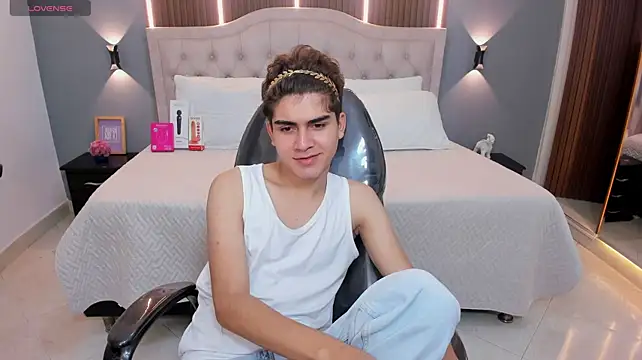 Tommy18__ webcam show