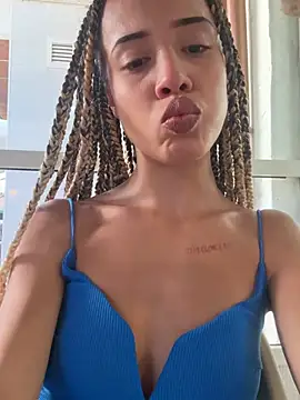 Show de __KAMI_Off_ na webcam