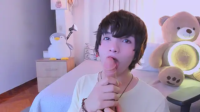 Sweet_Allan Show in webcam