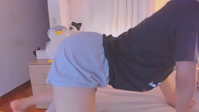 Sweet_Allan Show in webcam