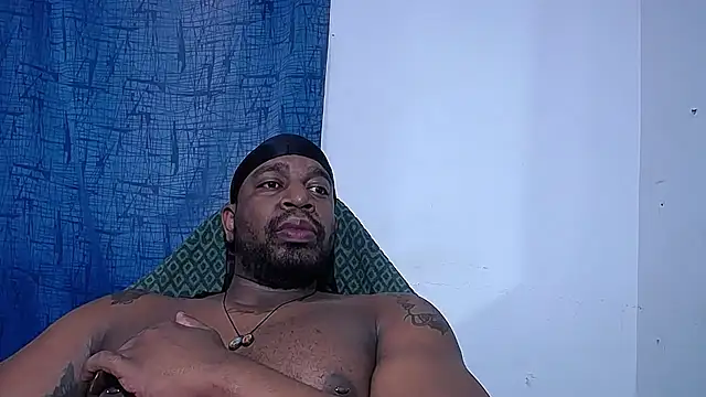 leandrohurtado69: вебкам-шоу