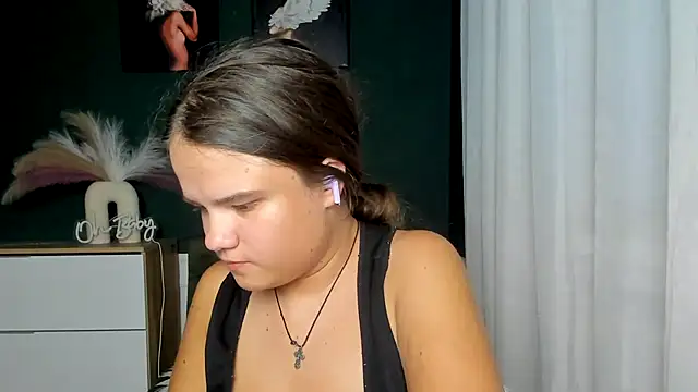 AdeleCruz's Live XXX Chat