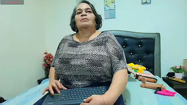 QueenMatturex 라이브 XXX 채팅