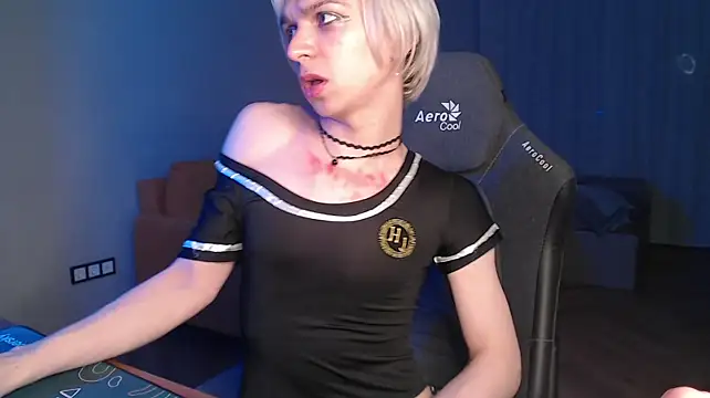 Show modela leon_yuugen na web-kameri