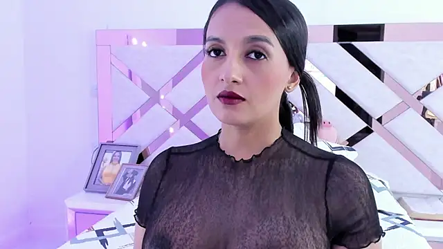 trissha_xk1's Live XXX Chat