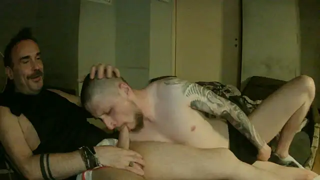 Pokazy przed kamerką – Men_Fun_Dick