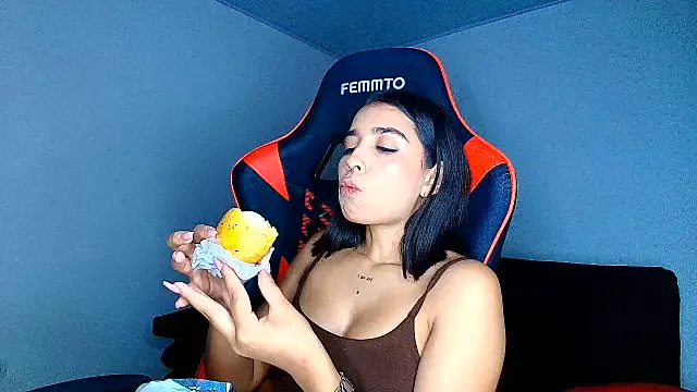 دردشة Rousse_violett الجنسية المباشرة