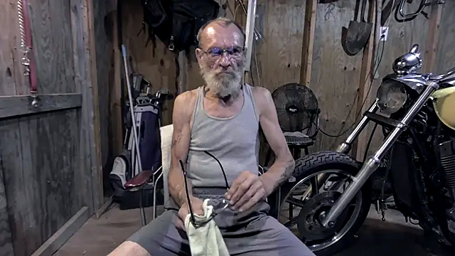 Pokazy przed kamerką – Aldick68
