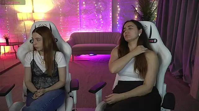 Lika_Secret_ webkamerás műsora