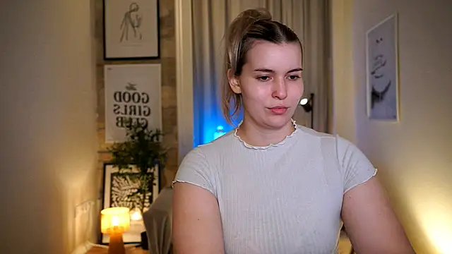 ShyHotNerd webkamerás műsora