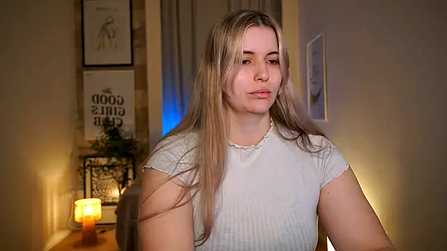ShyHotNerd Webcamshow