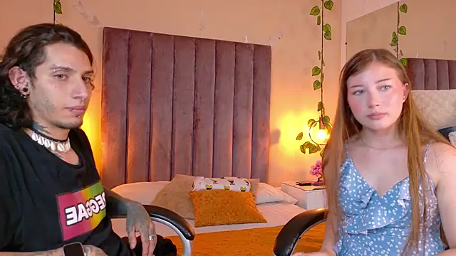 Dahlia_Rousse Show in webcam