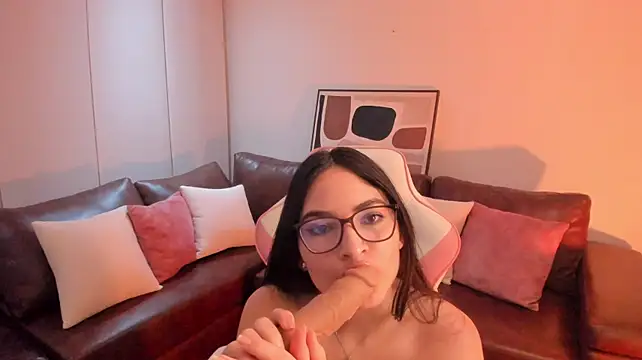 NoaLuxury's Webcam Show