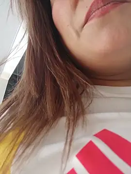 Elise-Leyton webkamerás műsora