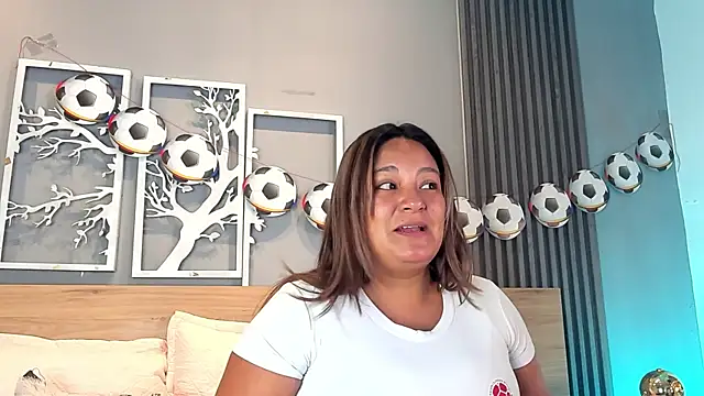 دردشة Elise-Leyton الجنسية المباشرة